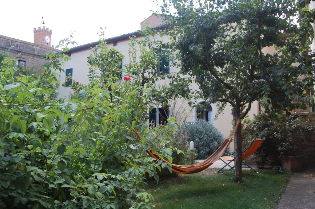 Il Giardino Segreto Hotel ปีเอนซา ภายนอก รูปภาพ